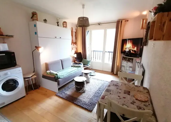 Appartement Balcon Vue Pre Et Montagne